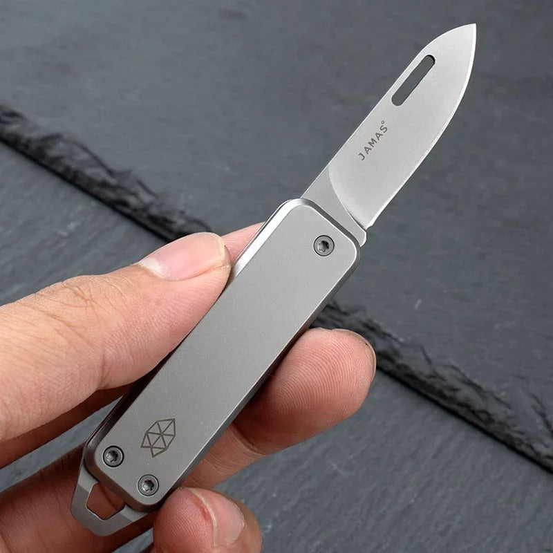 Mini Outdoor Klappmesser „PocketEdge“ – EDC-Schlüsselanhänger, mit Wunschgravur oder Anti-Lost-Text