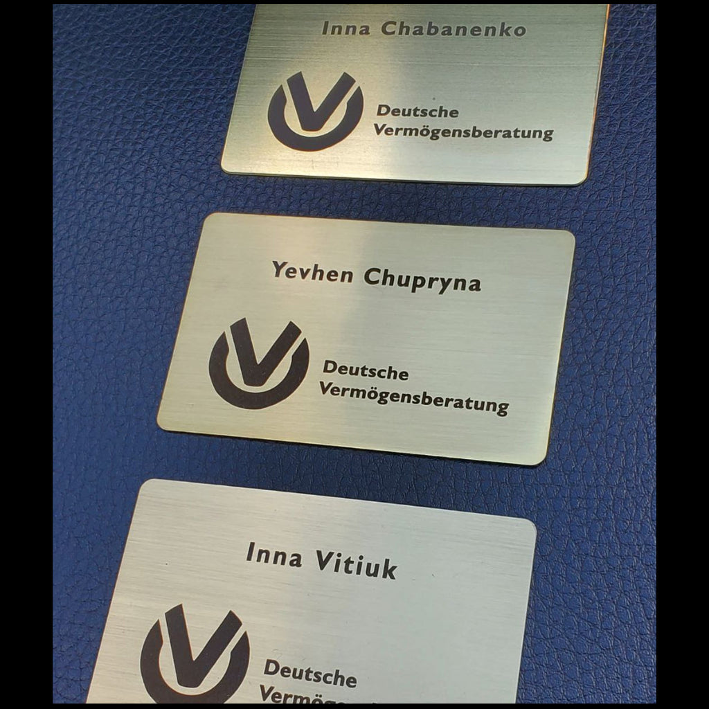 Exklusive NFC-Metallvisitenkarte aus Edelstahl (NTAG 215) mit Präzisions-Lasergravur