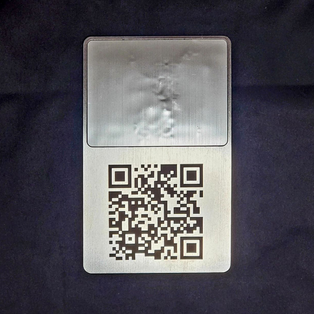 Exklusive NFC-Metallvisitenkarte aus Edelstahl (NTAG 215) mit Präzisions-Lasergravur